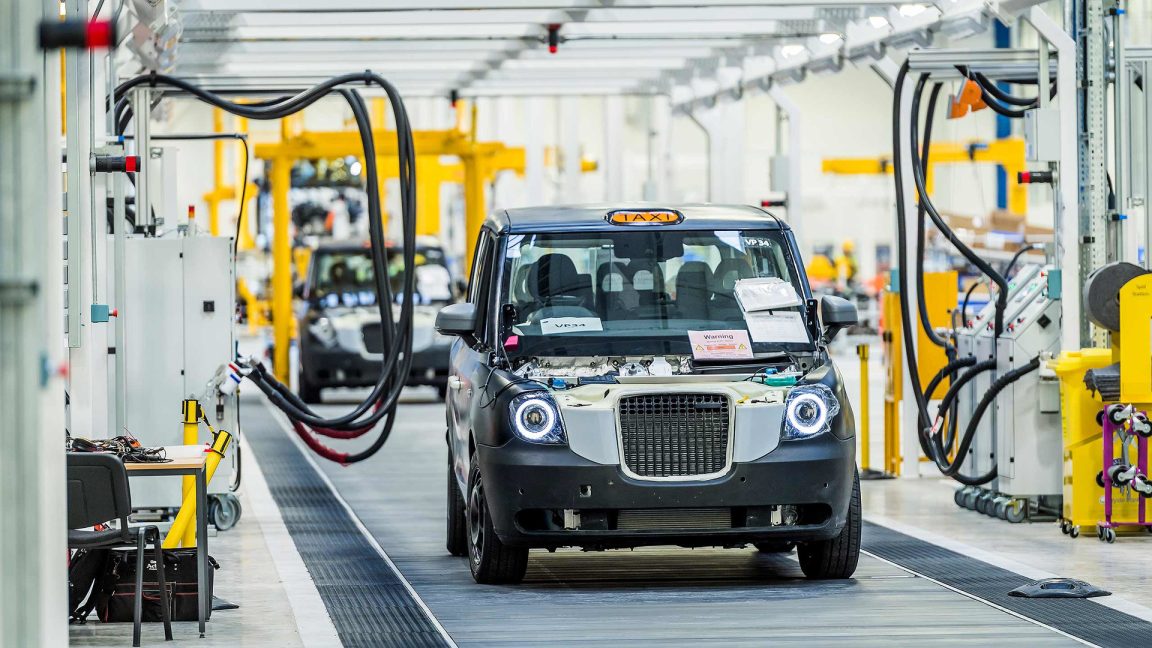 electric taxi Schiphol